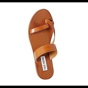 Steve Madden Aintso Sandal
